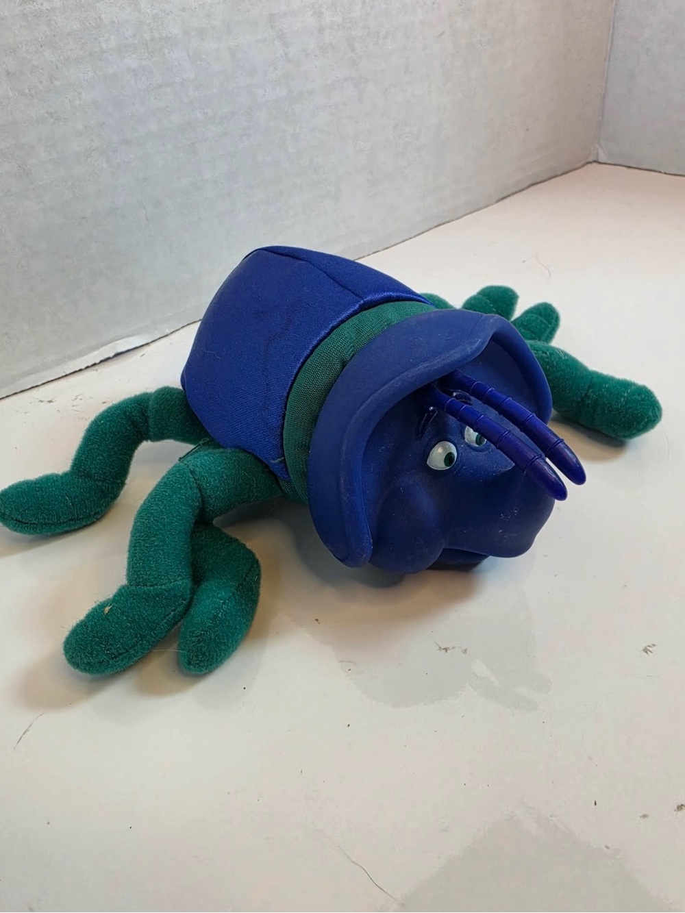 Vintage Mattel Walt Disney Pixar A Bug's Life DIM BEETLE 5" Plush Stuffed Animal